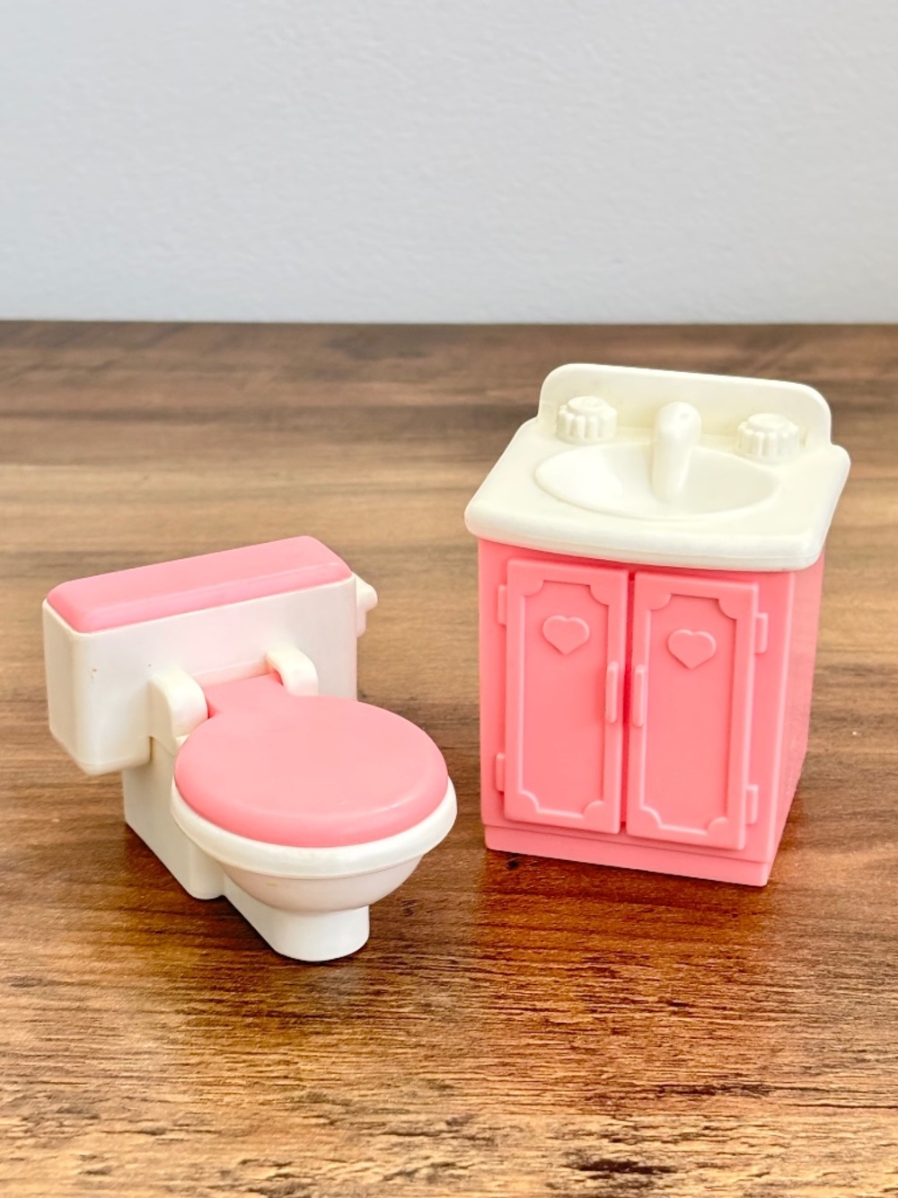 VINTAGE 1993 Fisher Price Loving Family Dollhouse Bathroom Set Toilet Sink 74617